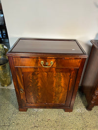Halbschrank