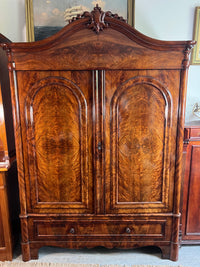 Kleiderschrank