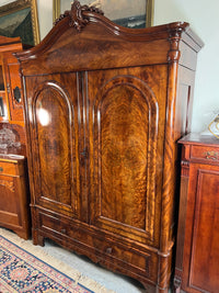 Kleiderschrank