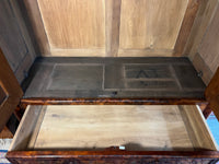 Kleiderschrank
