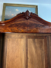 Kleiderschrank