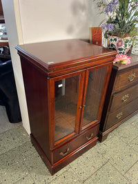 Halbschrank