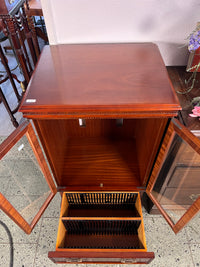 Halbschrank