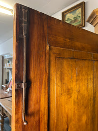 Kleiderschrank