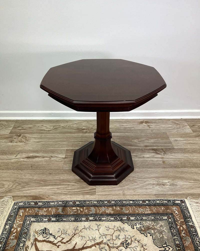 Eleganter Salontisch / Beistelltisch im Biedermeier-Stil