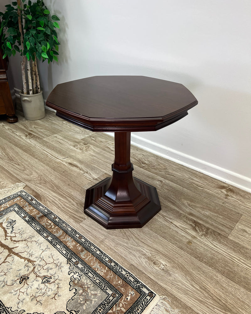 Eleganter Salontisch / Beistelltisch im Biedermeier-Stil