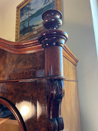 Vitrinenschrank