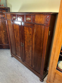 Halbschrank