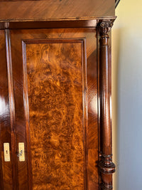 Kleiderschrank