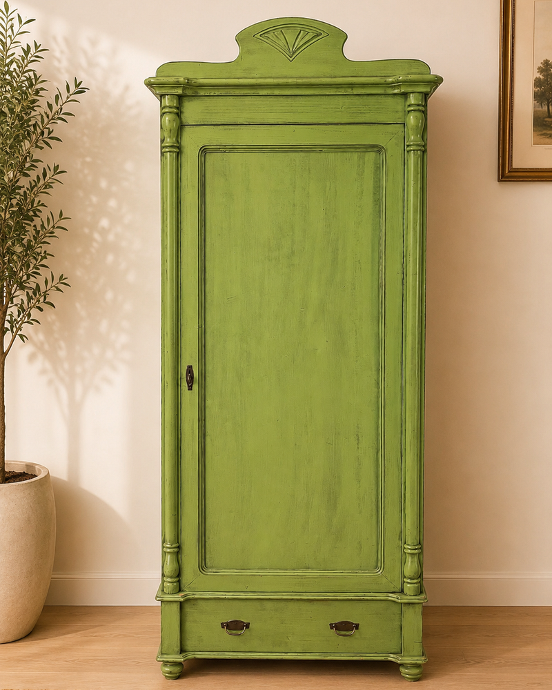 Kleiderschrank