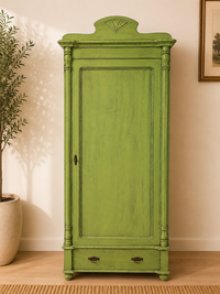 Kleiderschrank