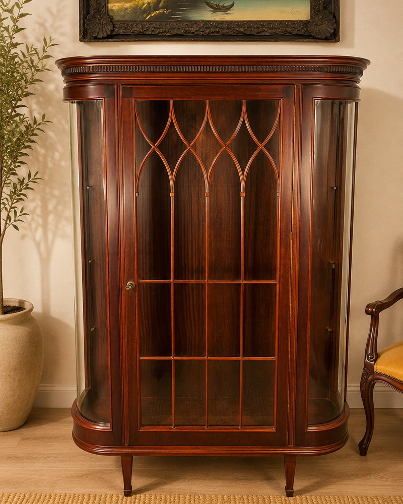 Vitrinenschrank